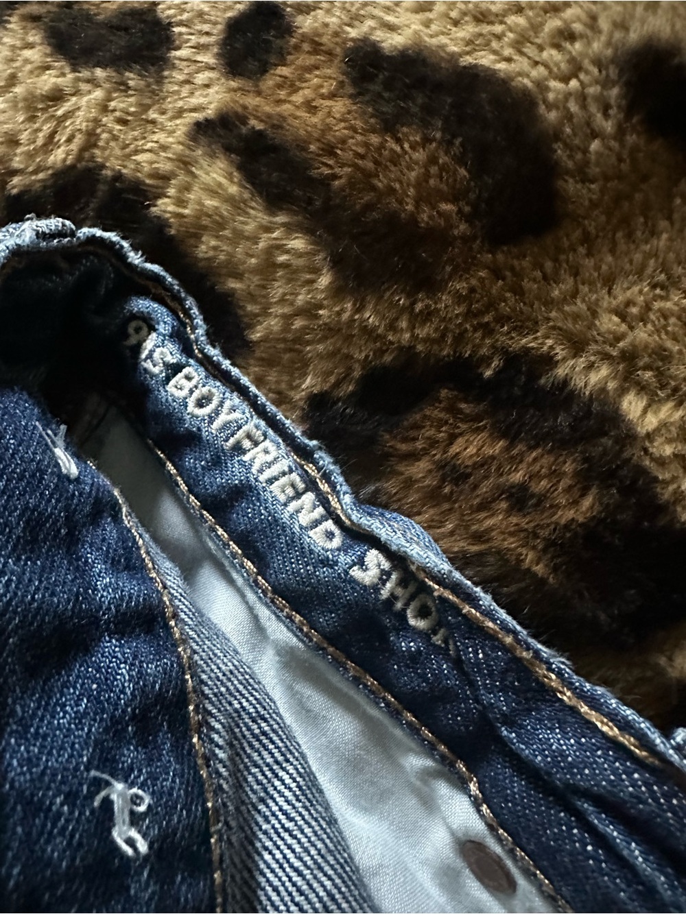 90s Boyfriend Shorts American Eagle Outfitters Ripped Dark Blue Denim Shorts - Picture 3 of 4